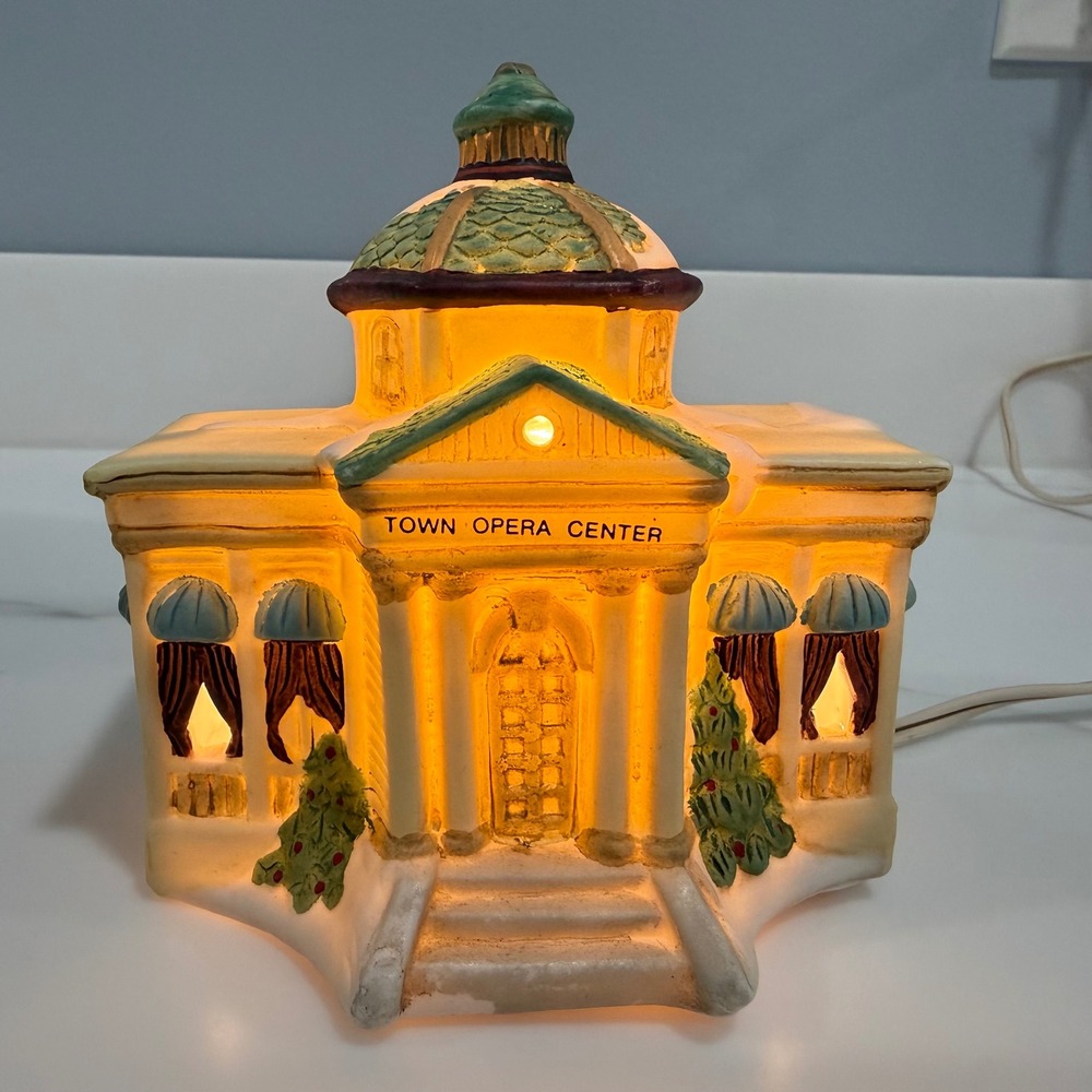 VTG 1993 Dickens Collectables Town Opera House Lighted Porcelain Xmas Village